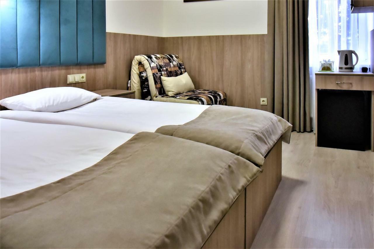 Expo Hotel Comfort Киев Екстериор снимка